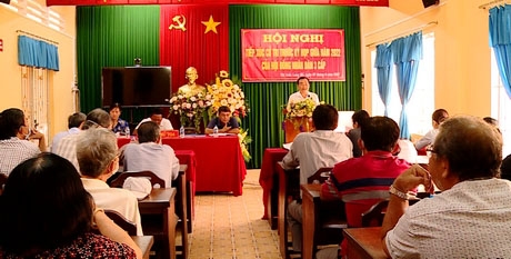 Ông Nguyễn Minh Dũng- Ủy viên Thường vụ Tỉnh ủy, Phó Chủ tịch Thường trực HĐND tỉnh trình bày dự kiến chương trình kỳ họp lần thứ IV của HĐND tỉnh.