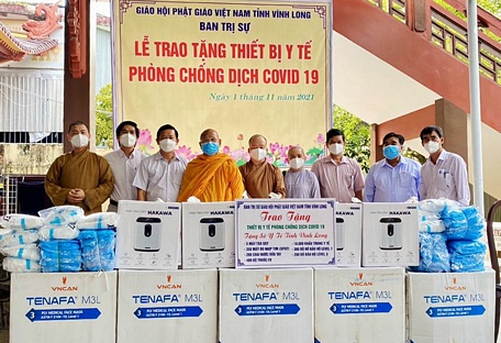 Đồng bào các tôn giáo tích cực chung tay phòng chống dịch COVID-19.