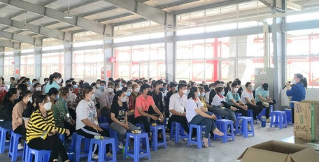 Tuyên truyền nhằm chuyển đổi hành vi tăng cường chất lượng dân số.