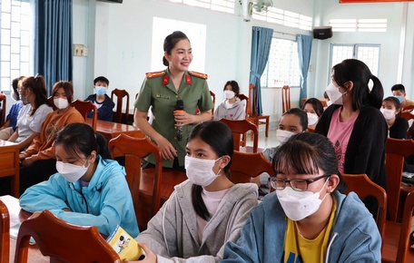 Phát động phong trào Toàn dân bảo vệ an ninh Tổ quốc, qua đó vận động, tuyên truyền nâng cao ý thức cảnh giác và tham gia đấu tranh phòng chống tội phạm của các tầng lớp nhân dân, thanh thiếu niên.