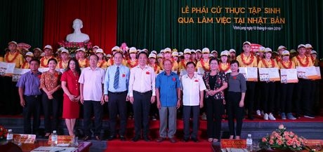 Lãnh đạo tỉnh trong lễ phái cử thực tập sinh qua làm việc tại Nhật Bản năm 2019.