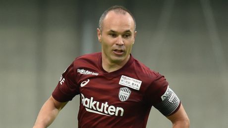 7. Andres Iniesta (Vissel Kobe) | 30 triệu USD.