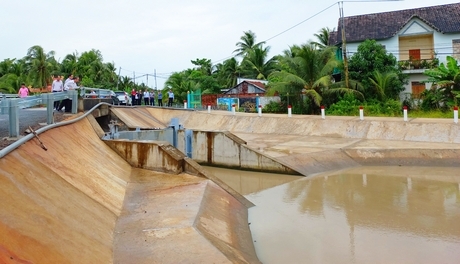 Dự án hạ tầng thủy lợi phục vụ nuôi trồng thủy sản Hiếu Thành- Hiếu Nghĩa- Hiếu Nhơn (giai đoạn 2) đến nay đạt 98% khối lượng.