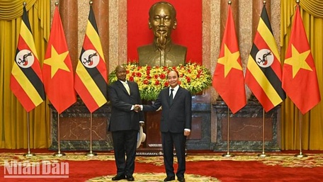 Chủ tịch nước Nguyễn Xuân Phúc và Tổng thống Uganda Yoweri Kaguta Museveni.