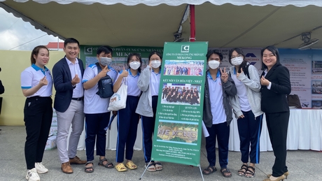 Và thị trường lao động Nhật Bản.