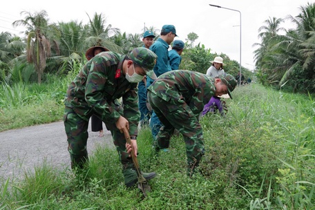 Tích cực cùng địa phương xây dựng NTM.