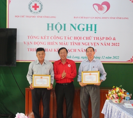 Hội Chữ thập đỏ khen thưởng 2 đơn vị có thành tích xuất sắc trong công tác hội.