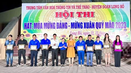 Trao giải cho các tiết mục xuất sắc