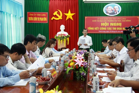 Khối thi đua các trường ĐH, CĐ của tỉnh Vĩnh Long tổng kết công tác thi đua Khối năm 2022.