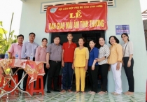Xuân vui hơn  từ những tấm lòng