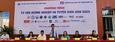 Chương trình tư vấn tuyển sinh hướng nghiệp do Sở GD - ĐT phối hợp tổ chức.