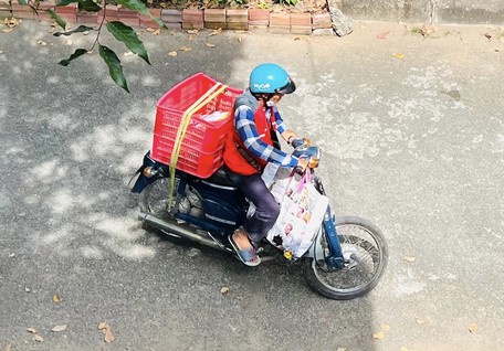 Mua trực tuyến, giao tận nơi đang ngày càng được nhiều người tiêu dùng lựa chọn.