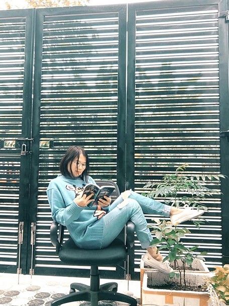 Lối sống lạc quan, suy nghĩ tích cực, giải trí lành mạnh giúp phụ nữ hiện đại tìm thấy hạnh phúc.