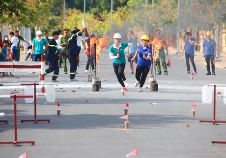 Các VĐV tham gia hội thao với tình thần nhiệt huyết, cố gắng hết sức để có kết quả tốt nhất.