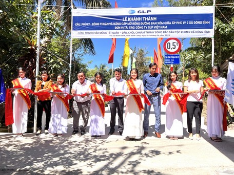 Khánh thành cầu Đông Thuận- Phù Ly.