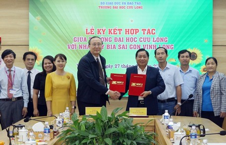 Ký kết hợp tác trong đào tạo, tuyển dụng, nghiên cứu khoa học.