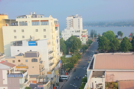 Vĩnh Long có nhiều lợi thế phát triển vận tải đường thủy nội địa với hệ thống sông, kênh rạch dày đặc.