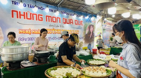 Lễ hội Bánh dân gian Nam Bộ lần thứ X/2023, diễn ra tại TP Cần Thơ từ ngày 28/4-2/5, với chủ đề “Bảo tồn và phát huy giá trị Bánh dân gian Nam Bộ”.