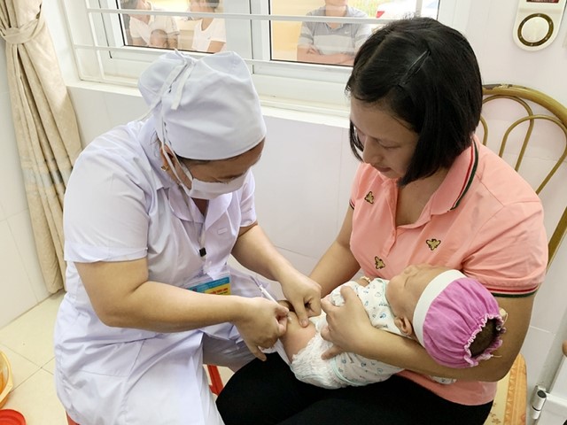 Tổ chức mua vaccine tiêm chủng mở rộng theo đúng quy định, đảm bảo tiết kiệm, hiệu quả, kịp thời và an toàn.