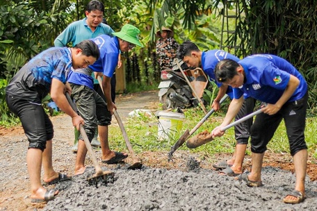 Nhiều công trình, phần việc thiết thực đã được các bạn trẻ thực hiện tại huyện Mang Thít.